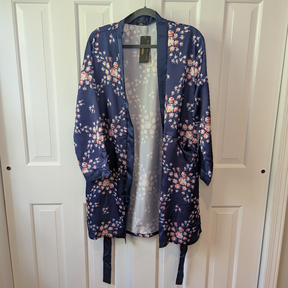 NWT Morgan Lane X FabFitFun Satin Blue Floral‎ Kimono Allie Robe Womens S/M
